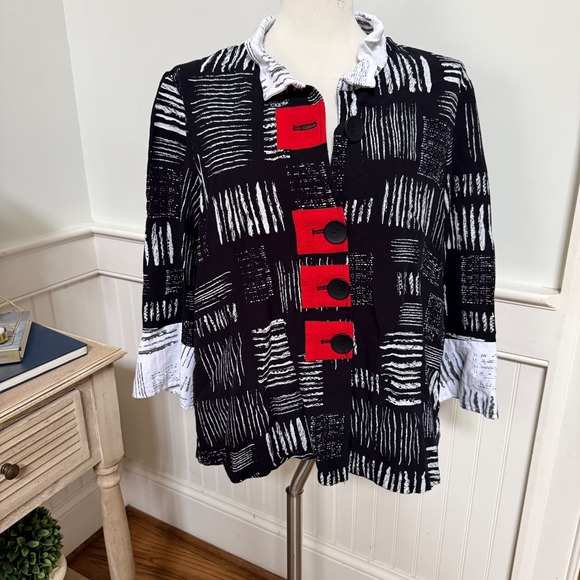 Ali Miles Jackets & Blazers - Ali Miles Womens Large Black White Abstract Art to Wear Button Front Jacket Red